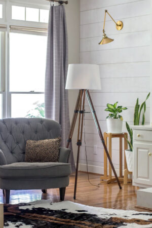 Farmhouse Tripod Floor Lamp